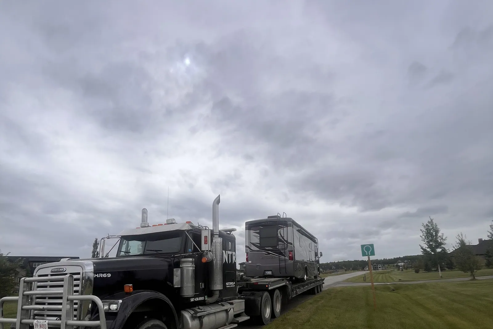 Highway tractor under tow