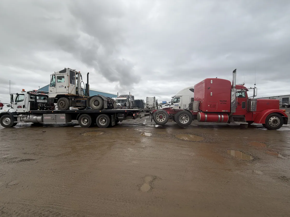 Notorious Towing truck arriving on scene